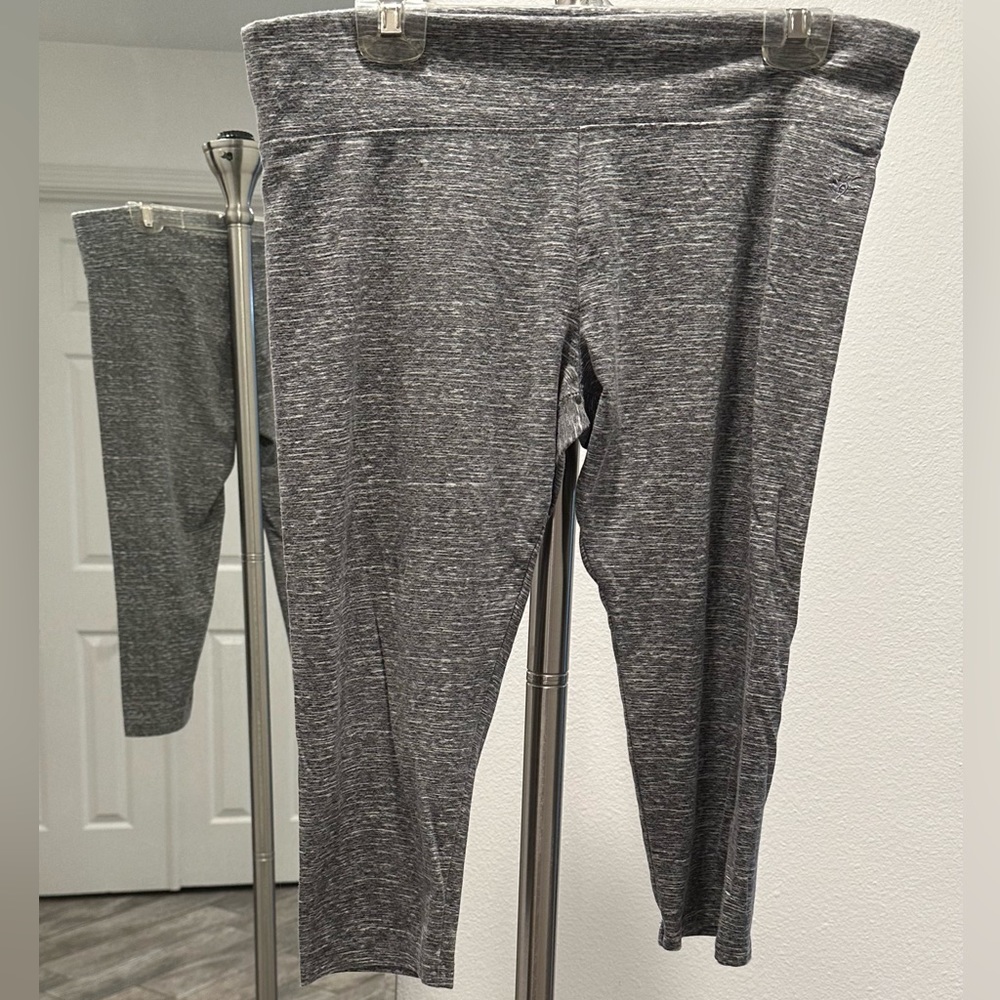 Justice Capri Legging 20 1/12 PLUS Gray - size Childrens Clothing: 20